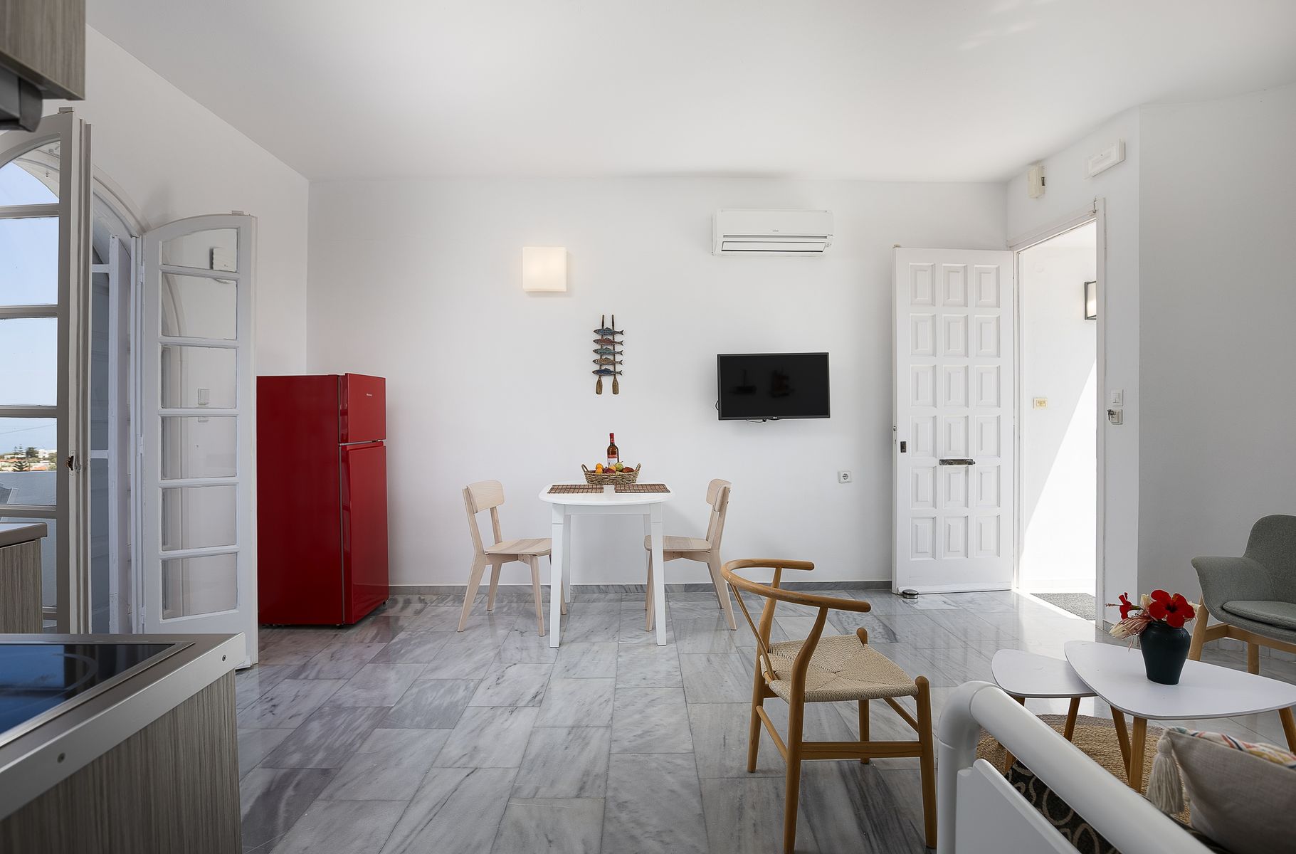 Indoor Modernist Apartment with Spa Bath